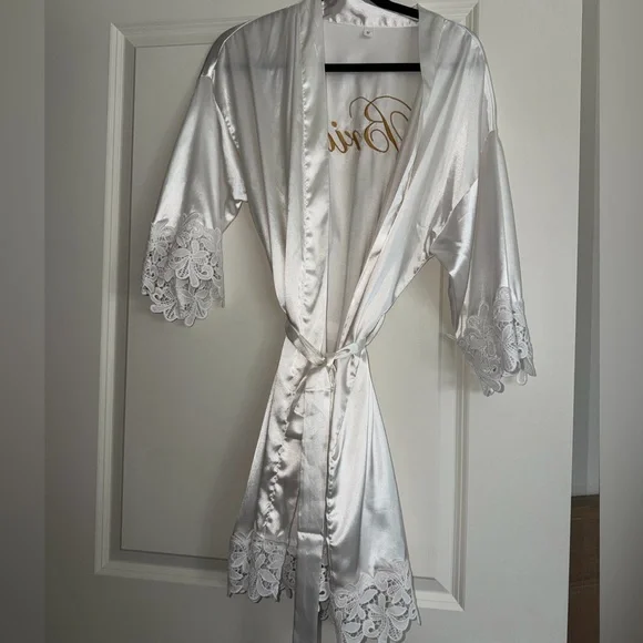 Bridal Satin Lace Trim Robe - Picture 4 of 5